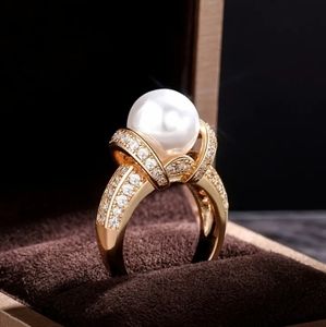 2 HOUR SALE! Beautiful 18K Plated Imitation Pearl Ring!! Wow!! 💛✨🤍✨💛✨🤍✨💛